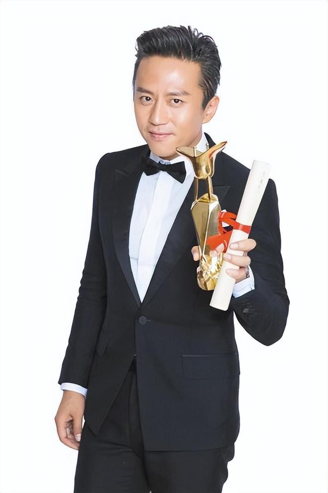 周星驰没上榜梁朝伟第六第一名无人质疑龙8手机登录入口金鸡奖影帝演技前10(图28)