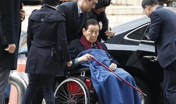这一回乐天企业创始人辛格浩坐不住了long88龙8国际从大国到本国(图4)
