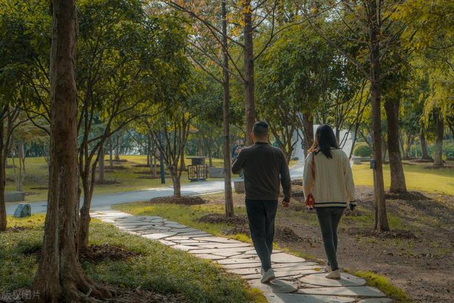 单温柔的散步文案短句long8唯一登录简(图2)