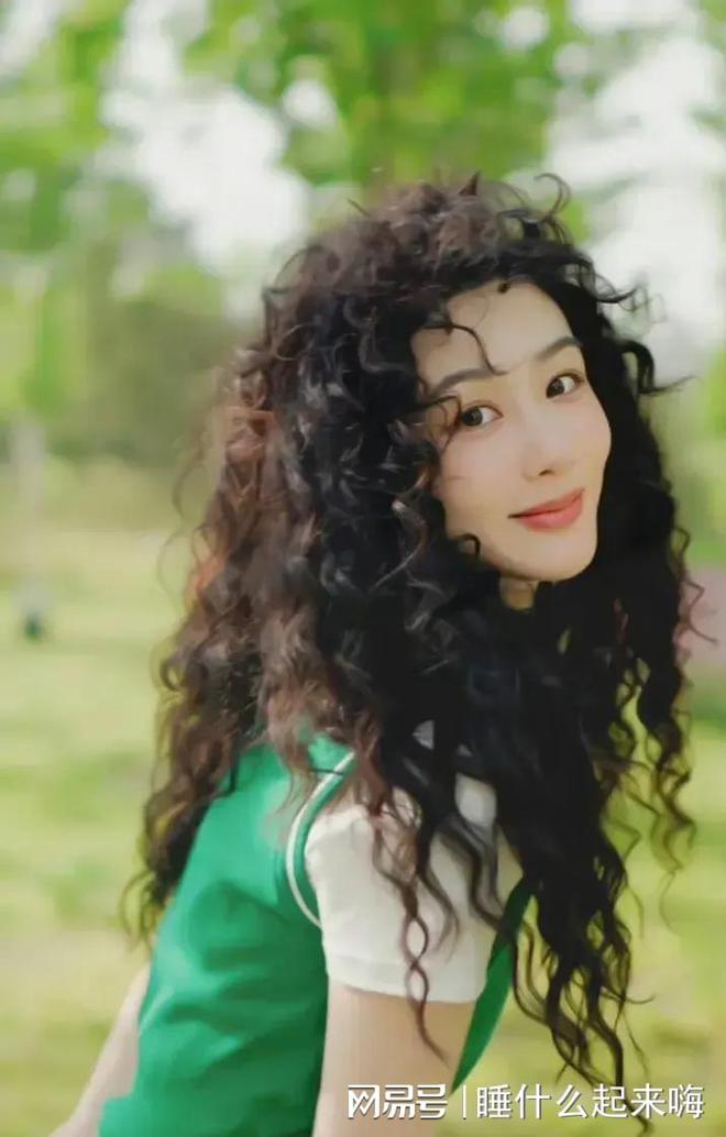 发公主张柏芝太雷人景甜可爱如狮子狗龙8国际唯一女星留羊毛卷唐嫣像长(图9)