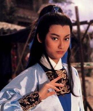 传奇她用一生书写不服输的人生龙8体育入口从街头乞儿到影坛(图2)